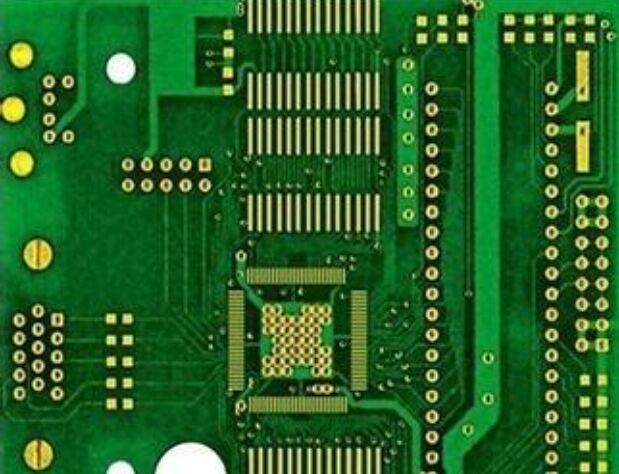 Double-layer PCB board